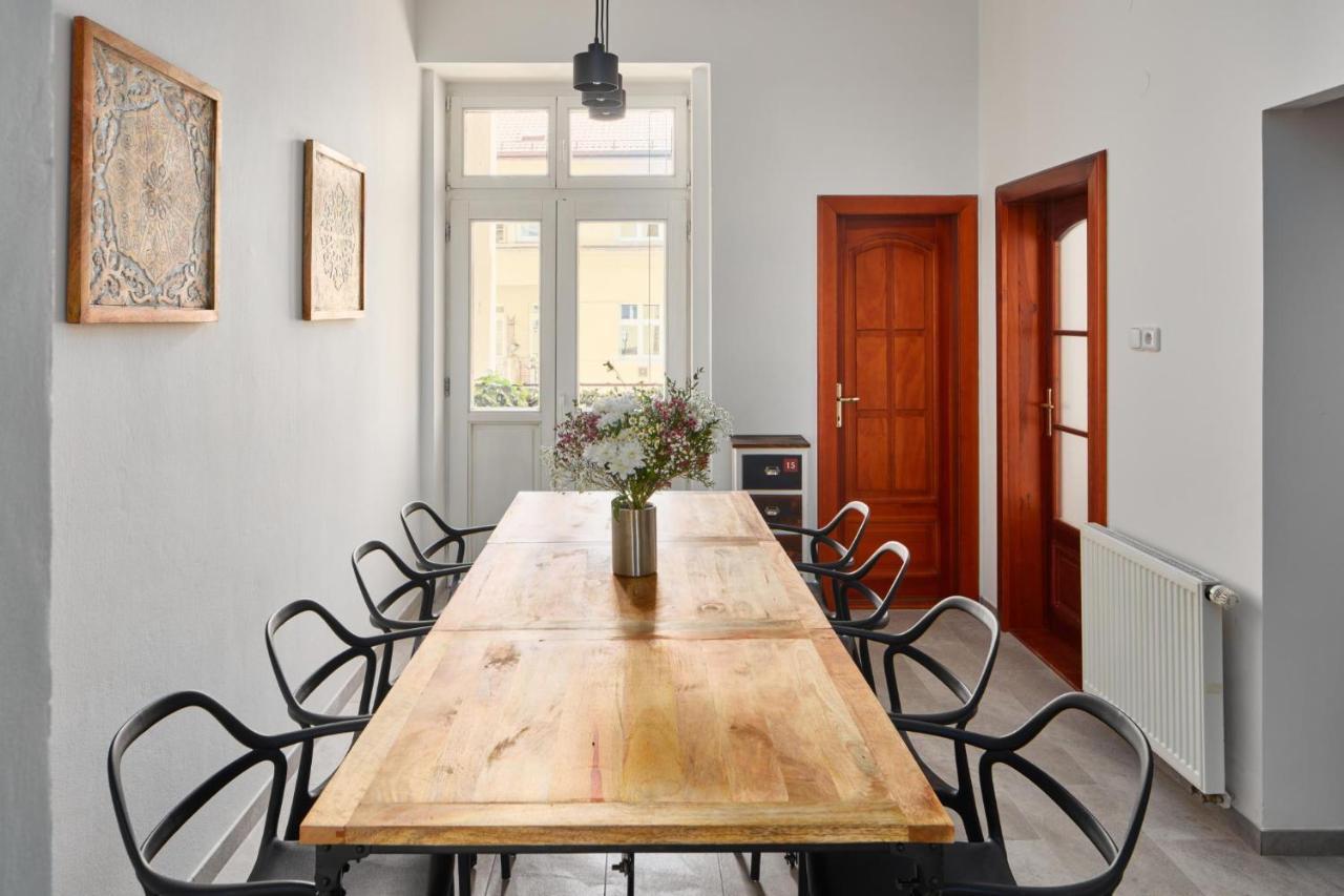Prague Days - Spacious 3Bdr Apartment - Trendy Neighbourhood Exterior photo